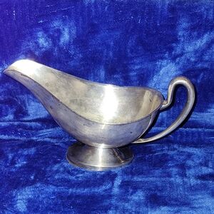 Vintage Sheffield Silver Co. Elegant EPC Silver Gravy Boat